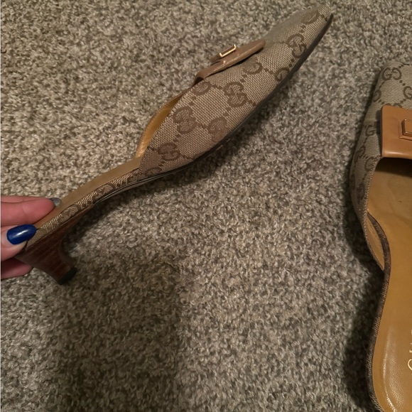 VINTAGE Gucci low heels sandal! - Picture 2 of 3